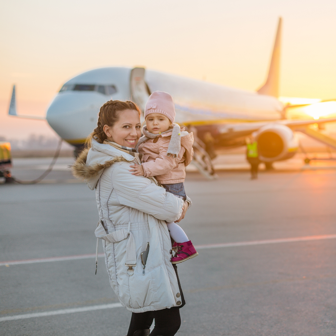 Comment voyager léger avec un bébé ? Nos conseils pratiques