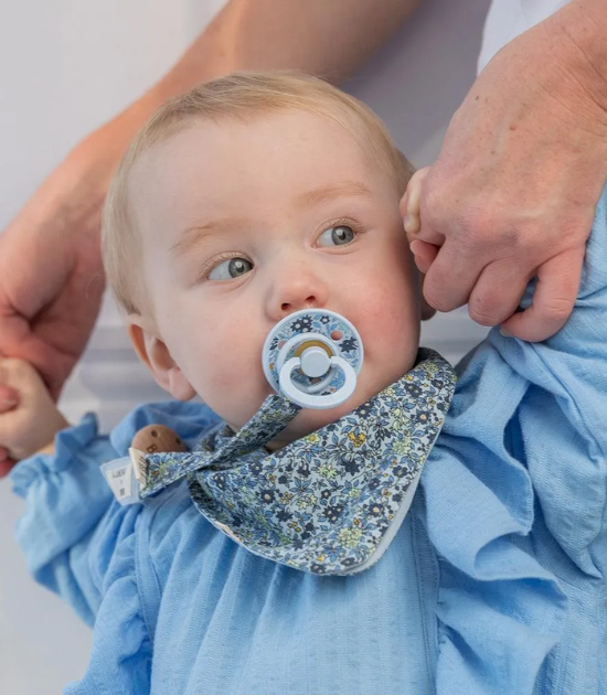 Lot de 2 Sucettes Bibs x LIBERTY - Chamomile Lawn - Baby Blue Mix