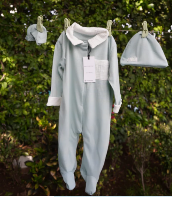 Grenouillère naissance sale