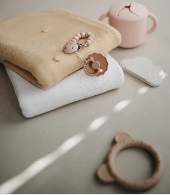 Couverture tricotée pour bébé Mushie - Gris mélangé côtelé