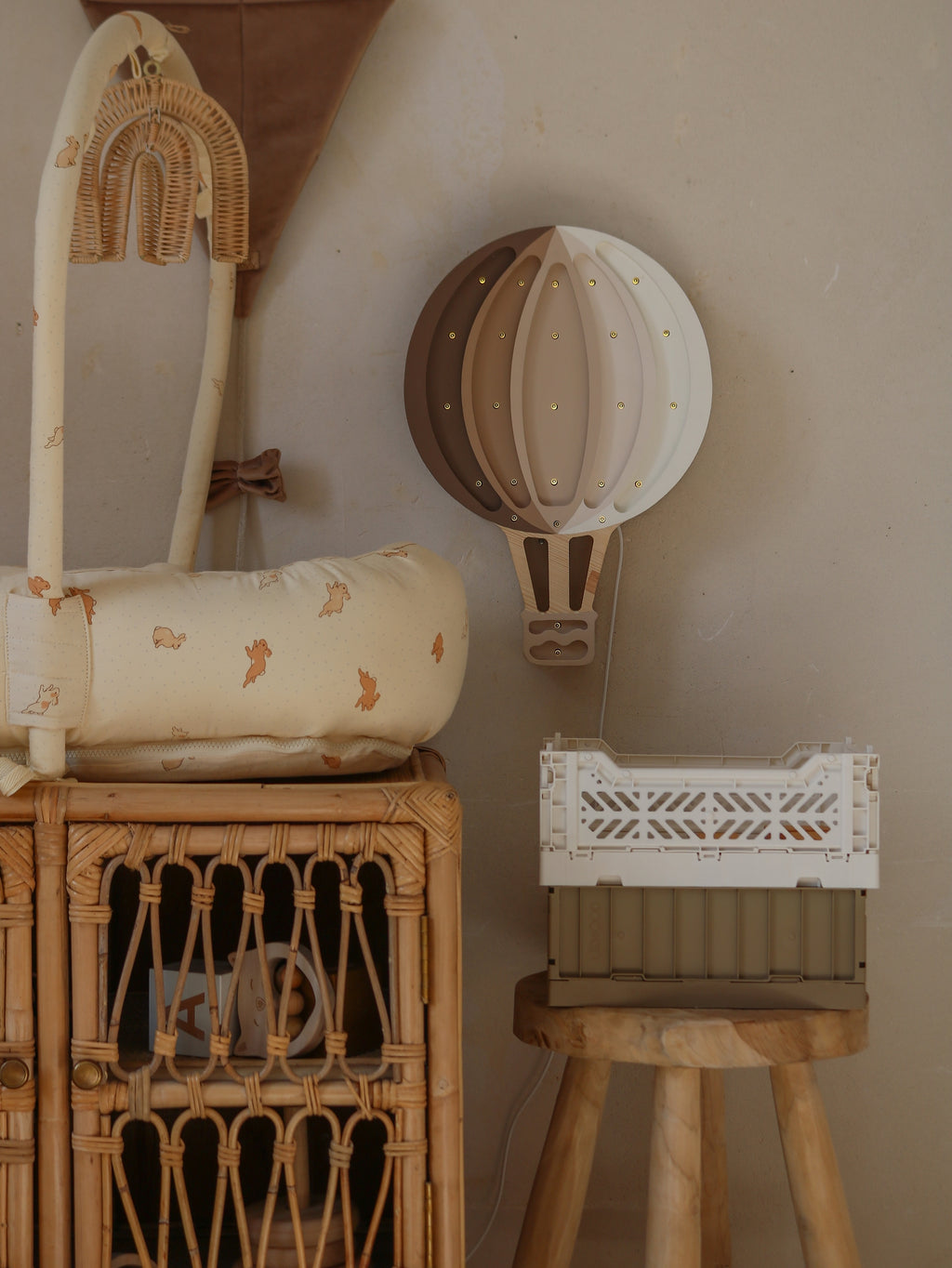 Little Lights Hot Air Baloon Lamp | Cappuccino Rainbow