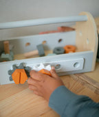 Boîte à outils en bois +10M