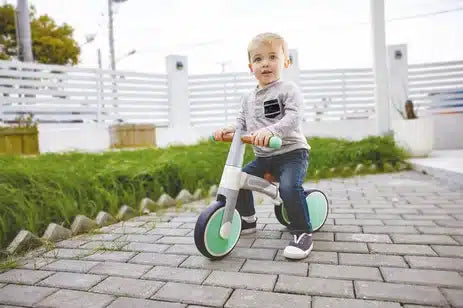 HAPE - Vélo d’équilibre vert pour tout-petits