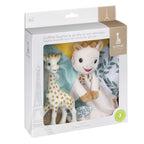 Sophie la girafe et son doudou