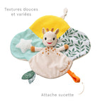 Sophie la girafe et son doudou
